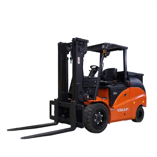 FE4P40/45/50N-D 4/4.5/5噸四支點(diǎn)前雙驅(qū)平衡重式電動叉車